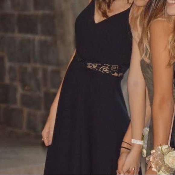 Black dress - Picture 4 of 4